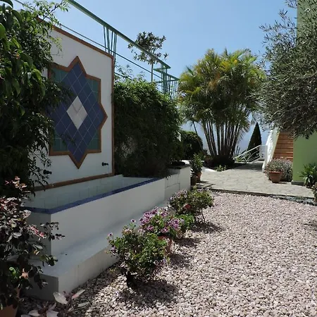 Casas Azano, Junto A La Caldera De Taburiente *